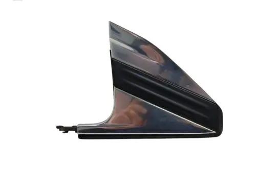 Rear fender molding trim