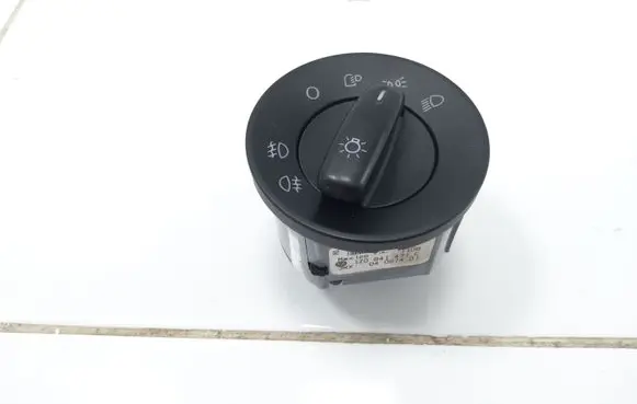 Skoda Octavia Mk2 (1Z) Light switch 941431E