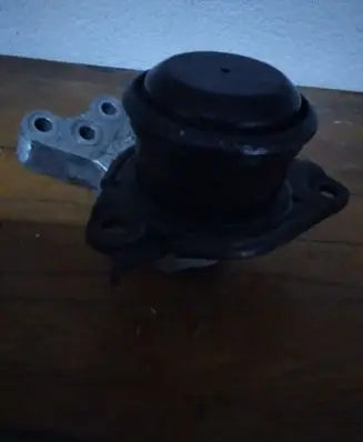Volvo S40, V40 Engine mounting bracket 30630605