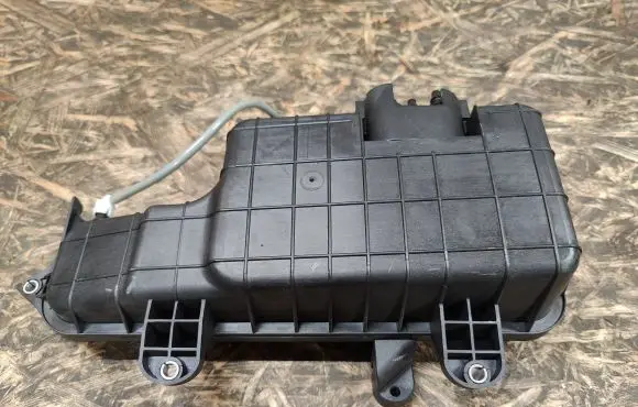 Mercedes-Benz S AMG W220 Vacuum air tank A2118000019