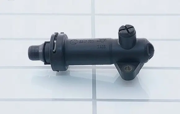 Thermostat/thermostat housing
