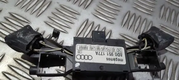 Audi A4 S4 B5 8D Alarm control unit/module 8D0951177A 70103060