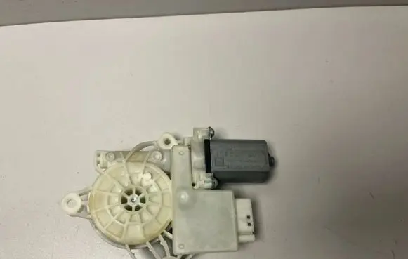 BMW XM Front door window regulator motor 9450070 5A53092