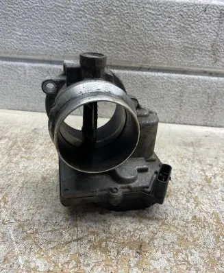 BMW 5 F10 F11 Throttle valve 780623101