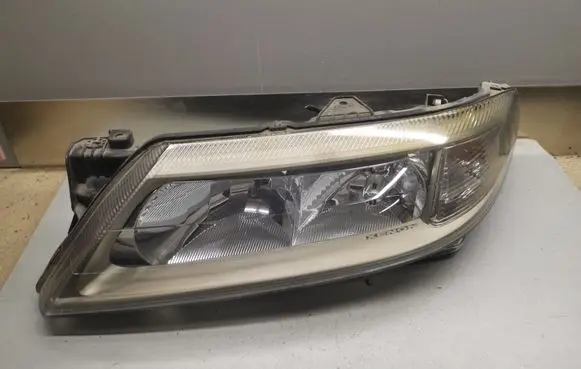 Renault Laguna II Headlight/headlamp 8200163325 73010157D 7392911