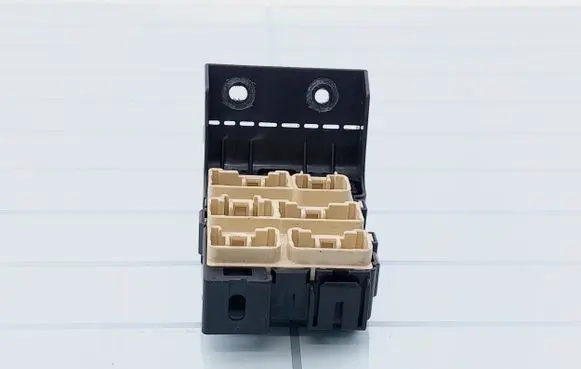 Toyota Avensis T250 Fuse box set 8273405030