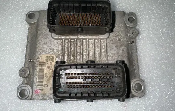 Alfa Romeo 147 Engine control unit/module 1279H03961 00735018150 0261206715