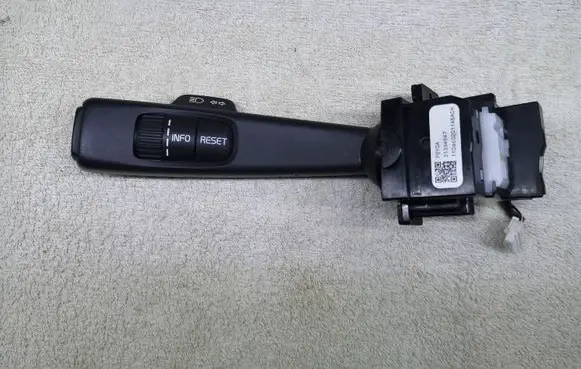 Volvo V60 Indicator stalk 31334647