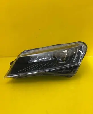 Skoda Superb B8 (3V) Headlight/headlamp 3V1941015A
