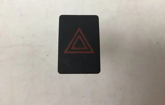 Nissan Qashqai Hazard light switch 