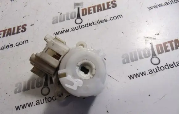 Toyota Corolla Verso E121 Ignition lock contact 