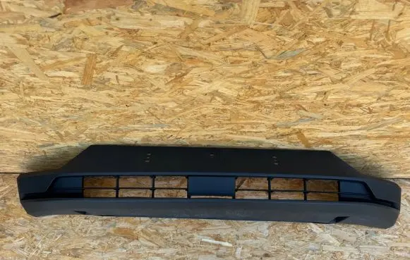Front bumper lip