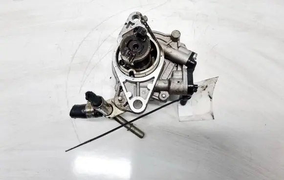 Opel Corsa E Vacuum pump