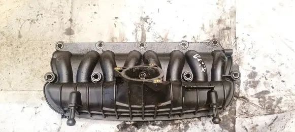 Ford Mondeo MK I Intake manifold