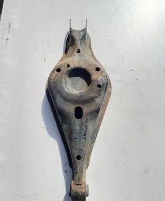 Rear upper control arm/wishbone