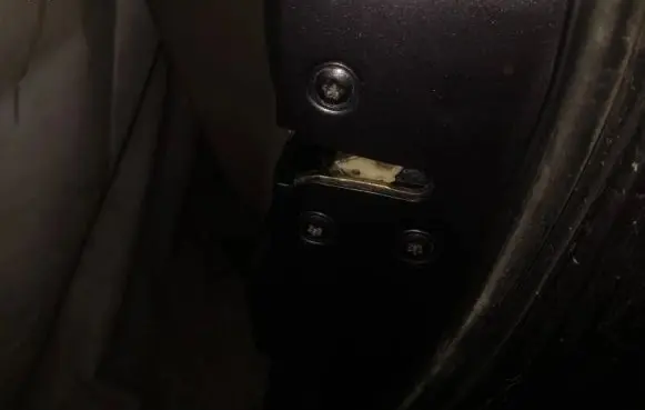 Nissan Quest Front door lock