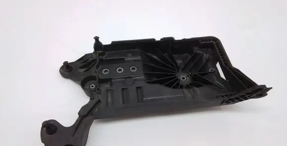 Volkswagen Golf VIII Battery tray 5WA915331