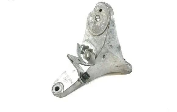 Audi Q7 4L Engine mounting bracket 7L8199308A