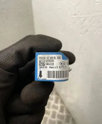 KIA Sorento Airbag deployment crash/impact sensor 959203E100 5WK43228 24020108