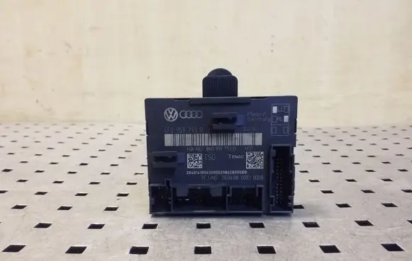Audi Q7 4L Door control unit/module 4F0959793R 8K0959793D