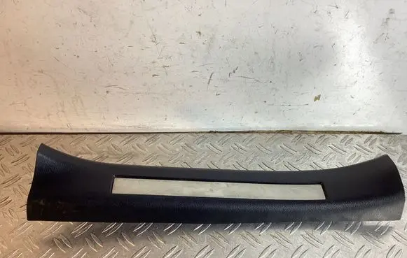 Lexus RX 450H Rear sill trim cover 6793048090