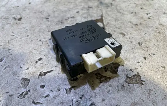 Toyota Avensis T250 Parking PDC control unit/module 1881002260 11020087