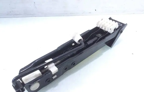 BMW 5 E60 E61 Lift Jack 6766621
