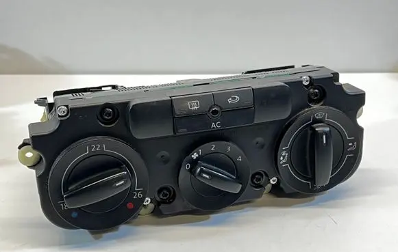Volkswagen PASSAT B6 Climate control unit 3C2820045A