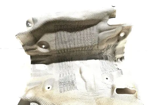 Audi A8 S8 D4 4H Heat shield in engine bay 4H0825661D SE5S01 AL95