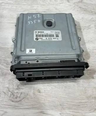 BMW 5 F10 F11 Engine control unit/module 8573557 030325263 0281019677