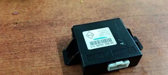 Renault Megane III Alarm control unit/module 4M5418R0A
