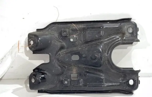 Volkswagen Touran III Other exterior part 5TA805567