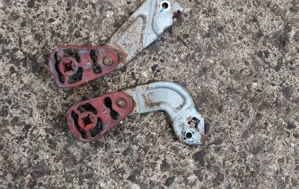 Muffler mount bracket/holder