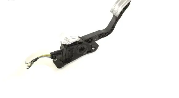 Ford Focus Accelerator throttle pedal BV619F836FA