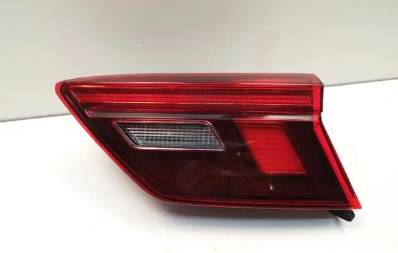 Volkswagen Tiguan Rear/tail lights 5NA945094F