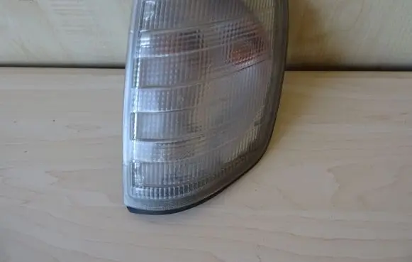 Mercedes-Benz E W124 Front indicator light 