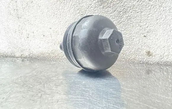 Opel Corsa C Oil filter cover 9680646