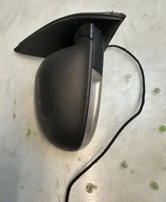 Volkswagen Golf V Front door electric wing mirror 321