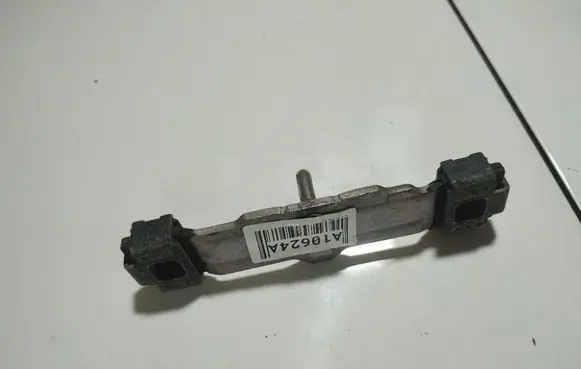 Audi A6 S6 C5 4B Rear door lock loop/hook striker 4b9827507M