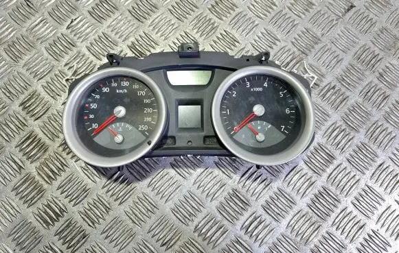 Renault Megane II Speedometer (instrument cluster) 8200306552 2RPF10A855AD