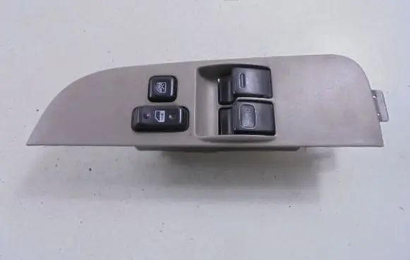 Toyota Corolla E110 Electric window control switch 84820-12450