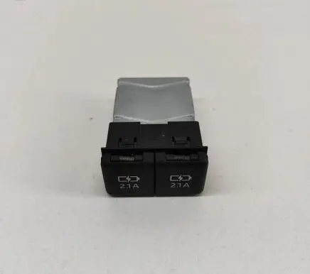 Toyota RAV 4 (XA50) USB socket connector 8553215010
