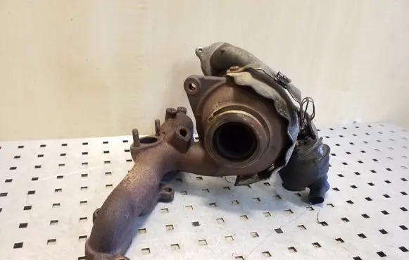 Volkswagen PASSAT B7 Turbo 03L253016T