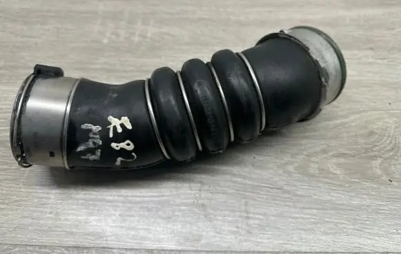 BMW 1 E82 E88 Intercooler hose/pipe 7802752