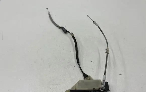 Citroen DS5 Front door lock 968691910B