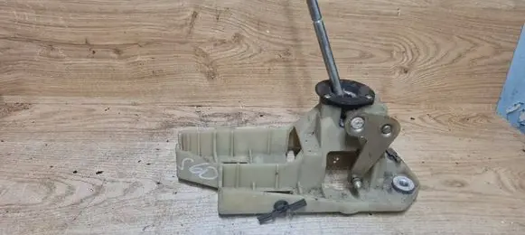 Volvo V70 Gear shifter/selector 8028100061