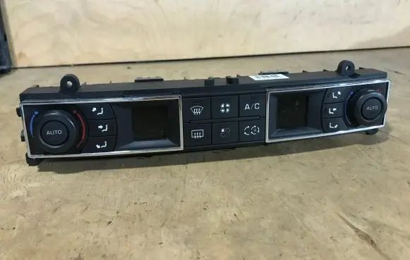 Citroen C5 Climate control unit 96715288ZD V63580010019 5HB00933209