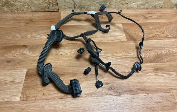 Renault Megane III Front door wiring loom 241242679R