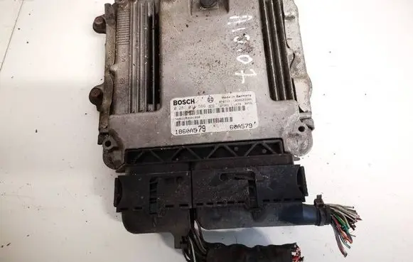 Mitsubishi Lancer X Engine control unit/module 1860a579 0281014589