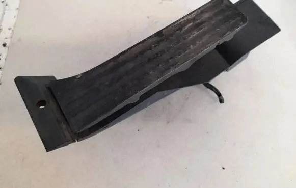 BMW 1 E81 E87 Accelerator throttle pedal 3542676693102 35426766931-02